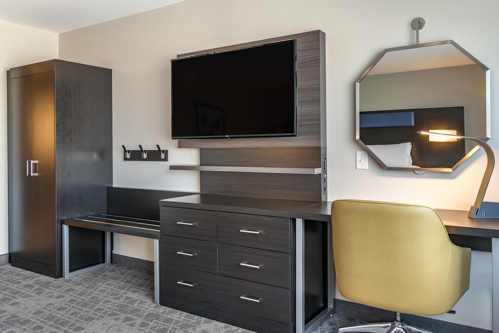 Holiday Inn Express & Suites Carlisle Southwest I 81 by IHG - photo 16
