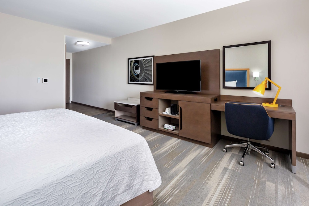 Hampton Inn & Suites San Diego Airport Liberty Station - photo 22