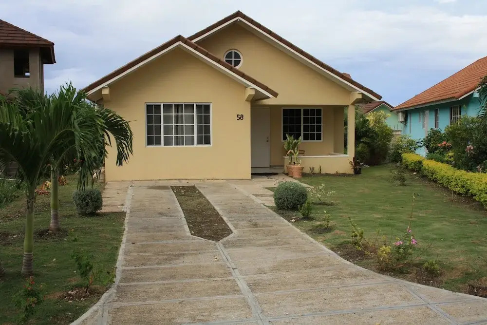 Soleil Coastal Retreat in Saint Ann's Bay, Jamaica