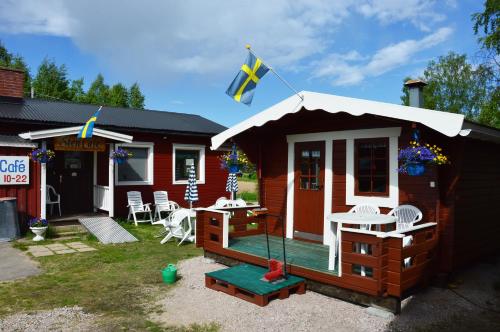 Stuga vid Hedenäsets stencafé — hotel in Oevertornea