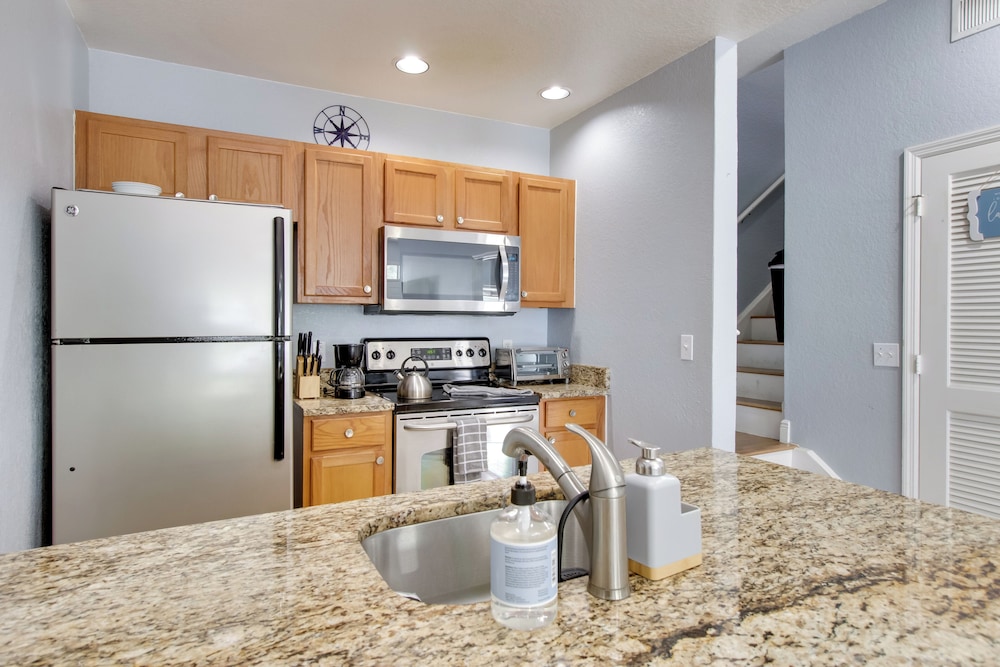 12 Mi to Disney Family Home with Resort Amenities - photo 10