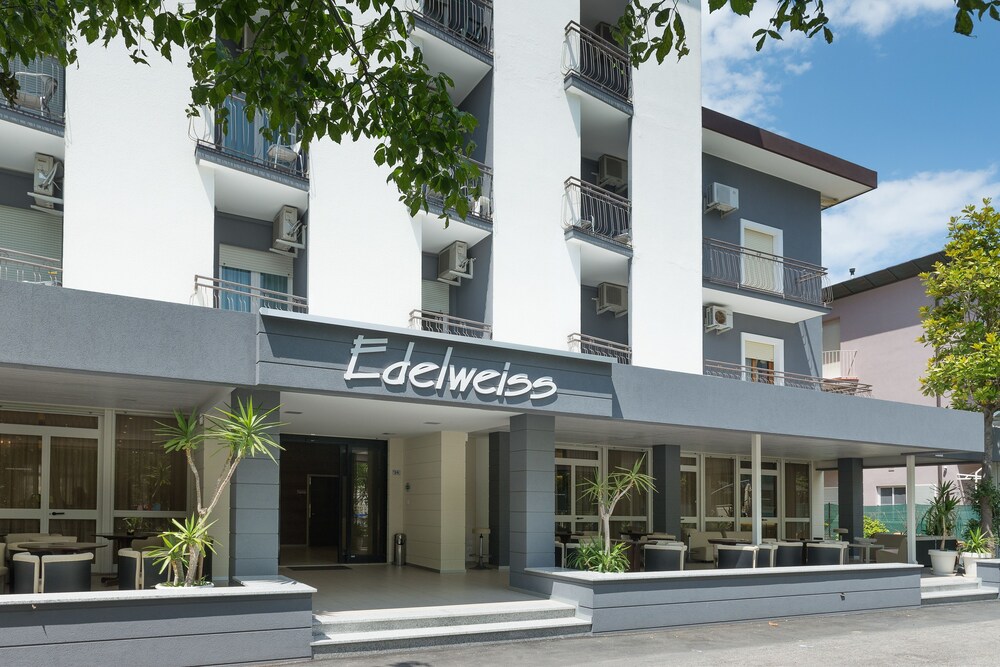 Hotel Edelweiss Riccione — hotel in Riccione