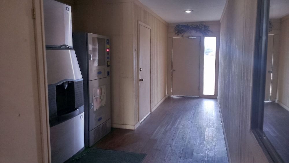 Green Bird Inn - photo 15
