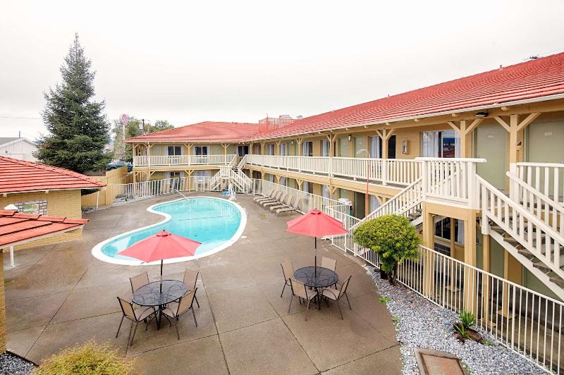 Guestplace Inn Suites — Redding