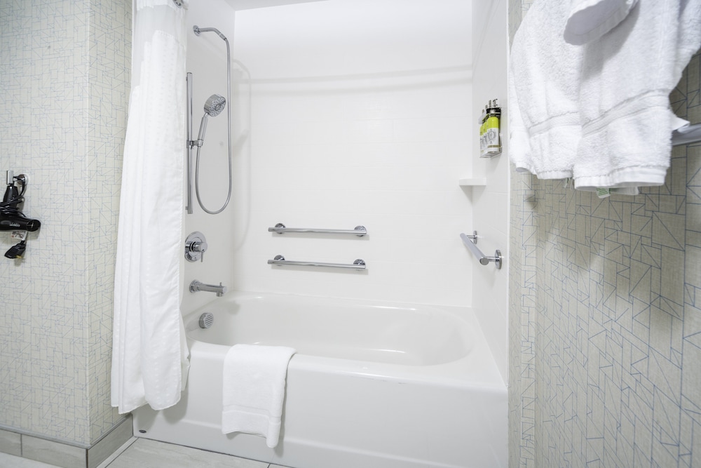 Holiday Inn Express & Suites Rock Hill by IHG - photo 23
