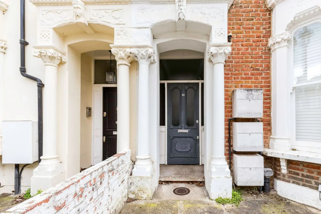 Spacious and Charming Brixton Home — 4-Star Luxury Hotel in London, United Kingdom