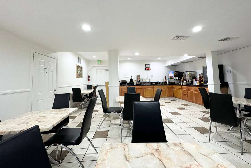 Ramada by Wyndham San Diego Airport - photo 69