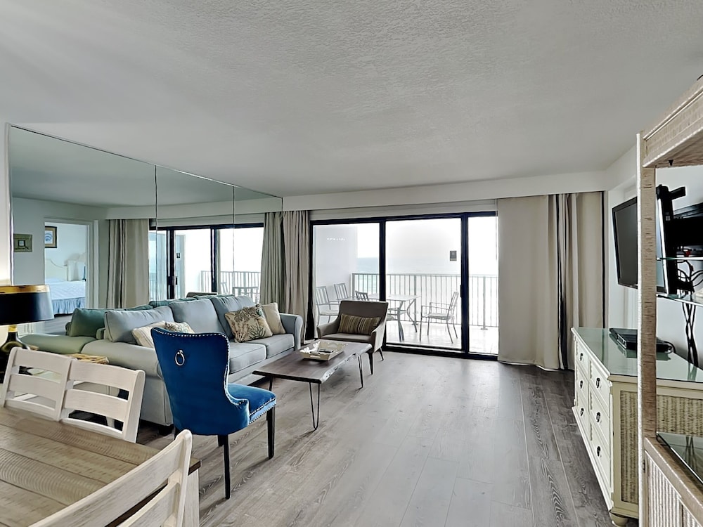 Emerald Towers II by Southern Vacation Rentals - photo 9