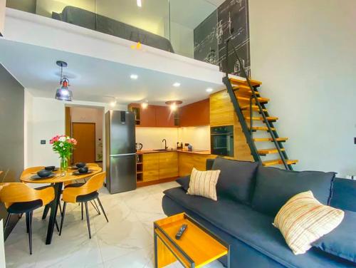 Superior Laguna Beskidow Pilot's Studio Sauna&Gym Air Condition — 4-Star Luxury Hotel in Zarzecze, Poland