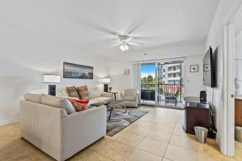 Oceanwalk 14 204 Beach Access Pool Tennis Courts — 4-Star Luxury Hotel in New Smyrna Beach, United States
