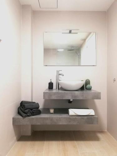 Mazi Apartments Suite — 4-Star Luxury Hotel in Mataro, Spain