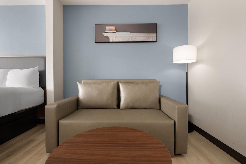 Wingate by Wyndham Dublin Near Claytor Lake State Park - photo 30
