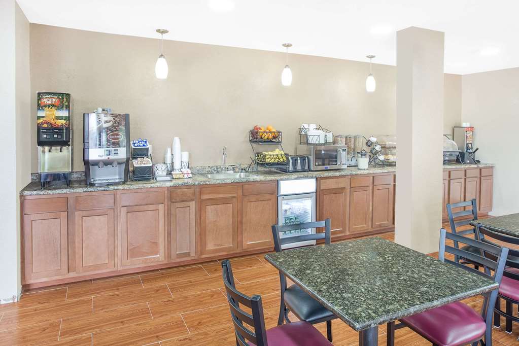 Microtel Inn & Suites by Wyndham Appleton - photo 16