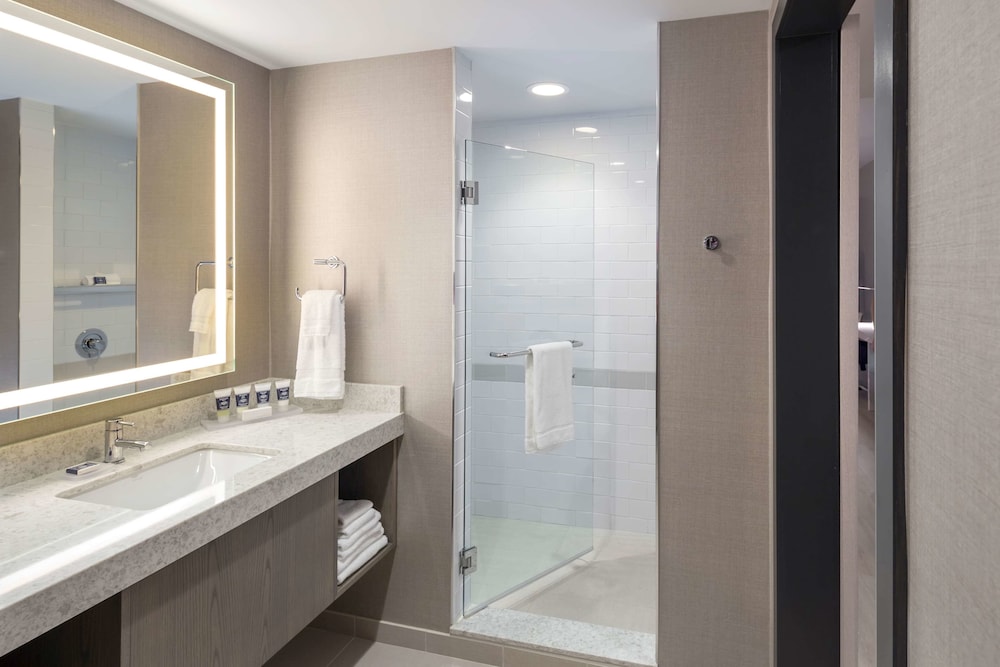 The Summit Hotel - photo 33