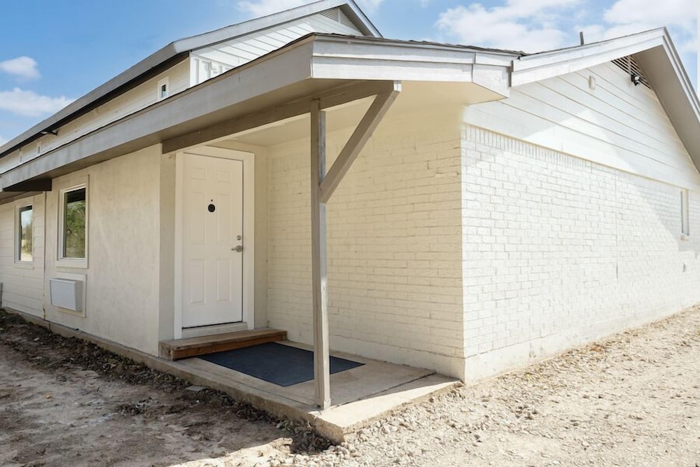 Extended Stay Gun Barrel City - photo 39