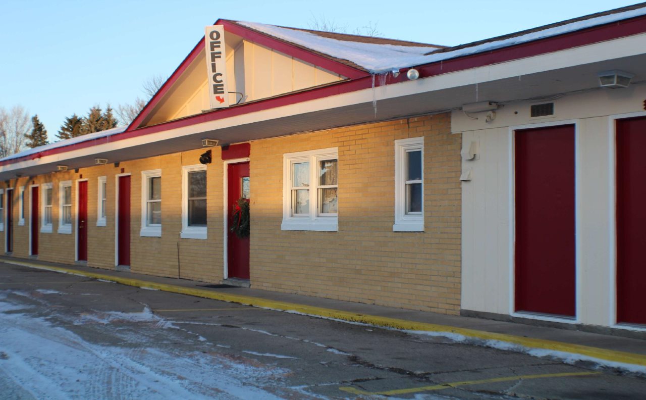 Custom Stay - carbon neutral hotel in Hutchinson
