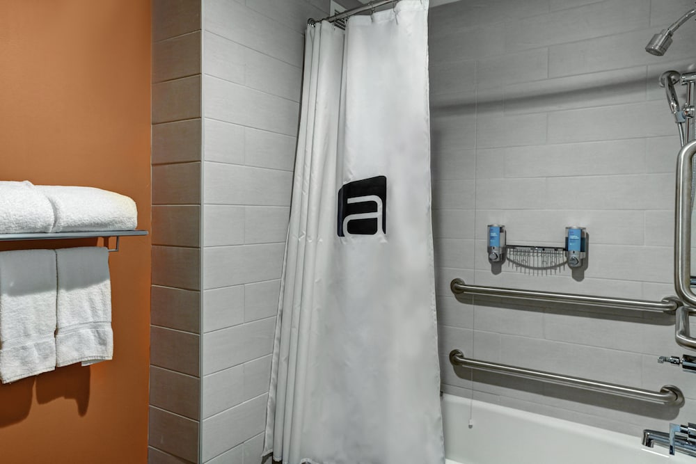 Aloft Raleigh Durham Airport Brier Creek - photo 41