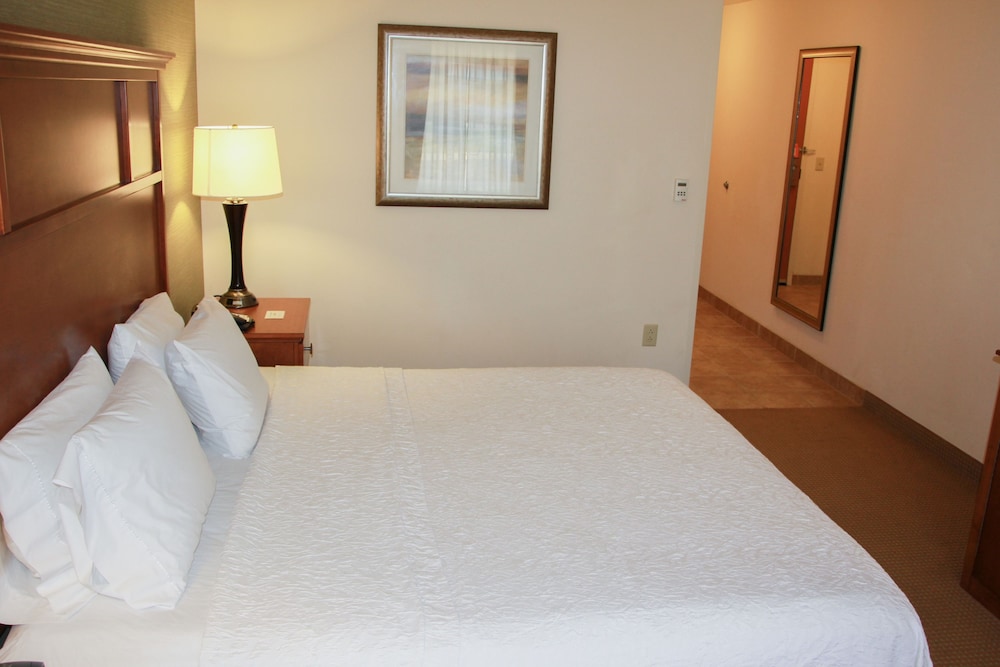 Hampton Inn & Suites Radcliff Fort Knox - photo 13