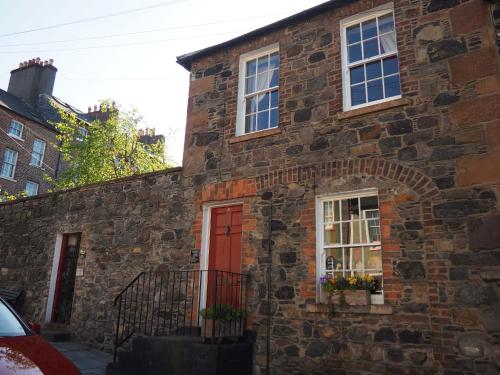 No.33 Coach House — 4-Star Luxury Hotel in Hillsborough, United Kingdom