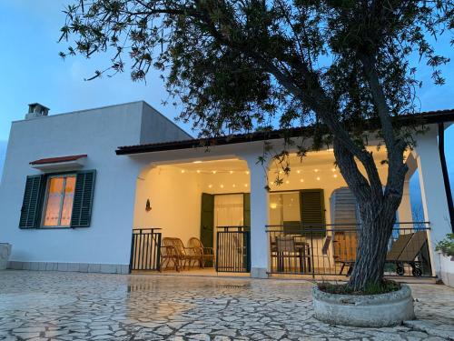 Villa Amabile panoramic house — 4-Star Luxury Hotel in Ceglie Messapica, Italy