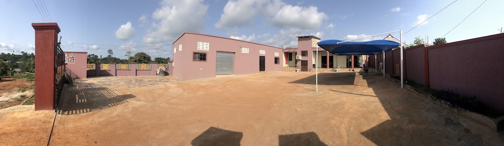 De Capital Hotels & Restaurants in Unknown City, Ghana