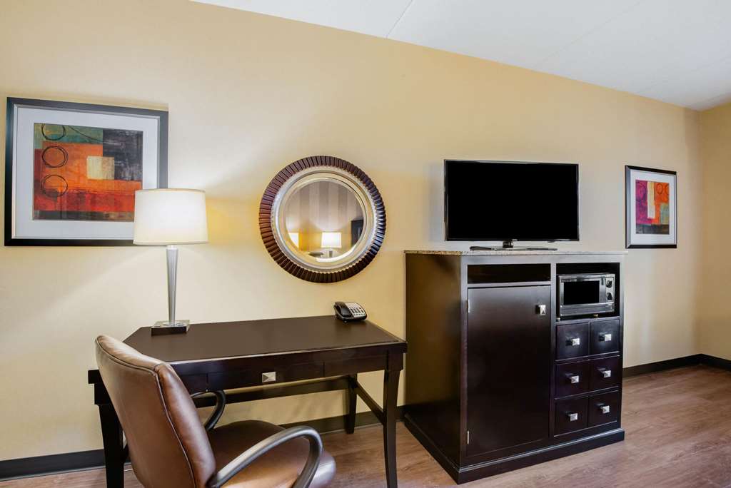 La Quinta Inn & Suites by Wyndham Bel Air I 95 Exit 77A - photo 7