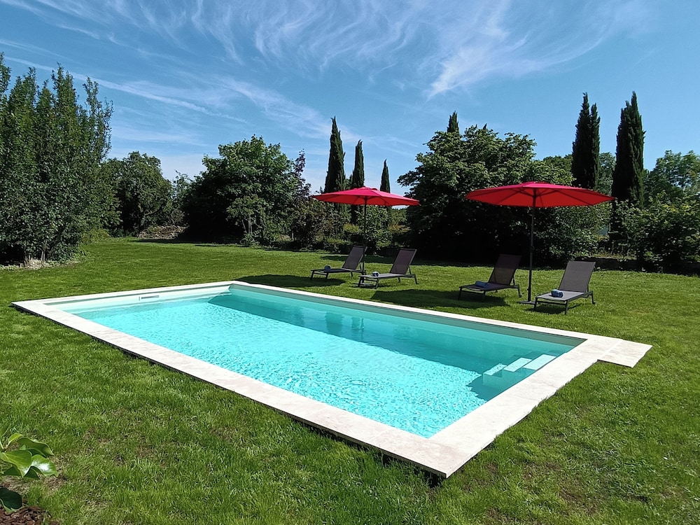 L'ancien Cafe Luxury Gite 2 4 pers — 4-Star Luxury Hotel in Aubigne-Racan, France