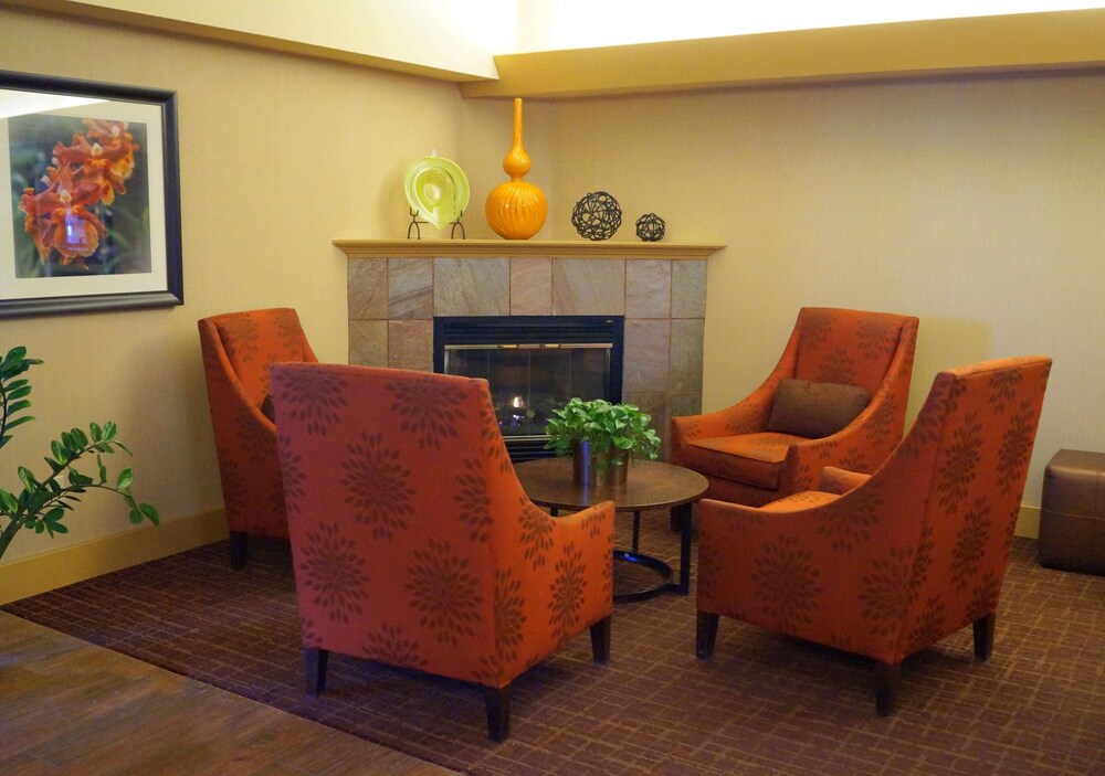 Hampton Inn Altoona - photo 3