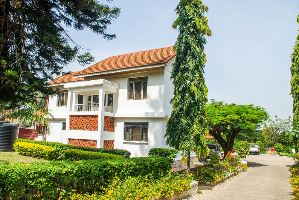 Heritage Park Hotel - carbon neutral hotel in Arua