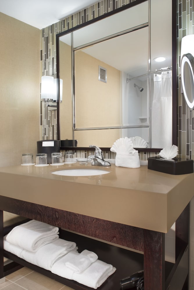 Crowne Plaza Resort Asheville by IHG - photo 29