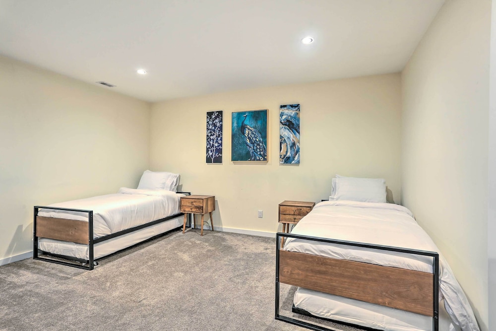 Sun Lit Vernon Condo Less Than 2 Mi to Ski Resort - photo 4