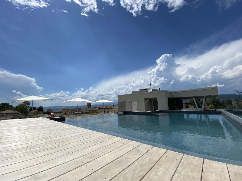 Solho — 4-Star Luxury Hotel in Bardolino, Italy