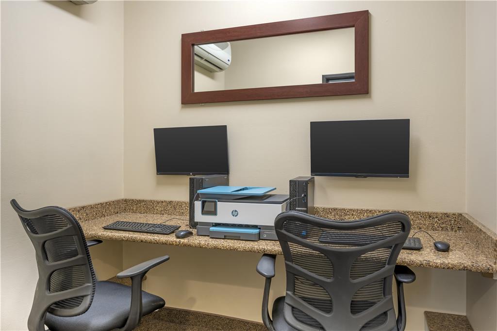 Best Western Bronco Inn - photo 50