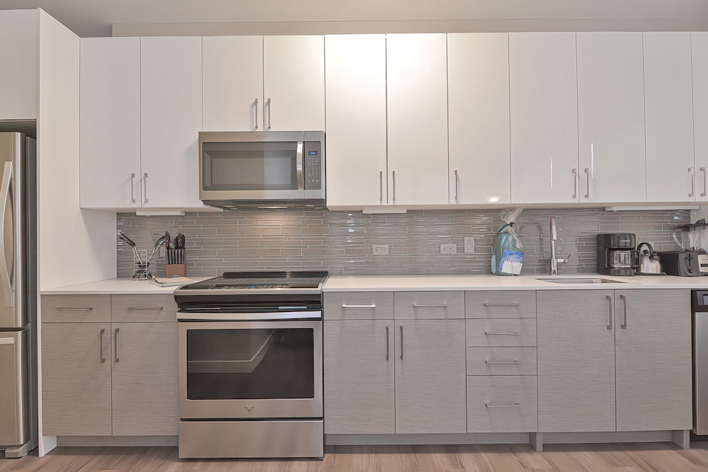 Global Luxury Suites East Boston - photo 21
