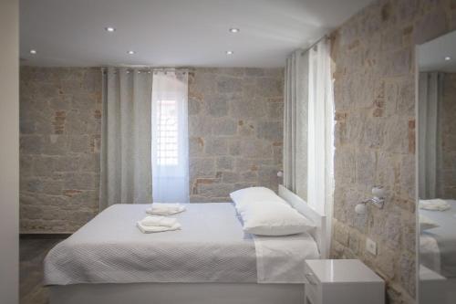 Elegant Residence Rooms & Apartments — 4-Star Luxury Hotel in Split, Croatia
