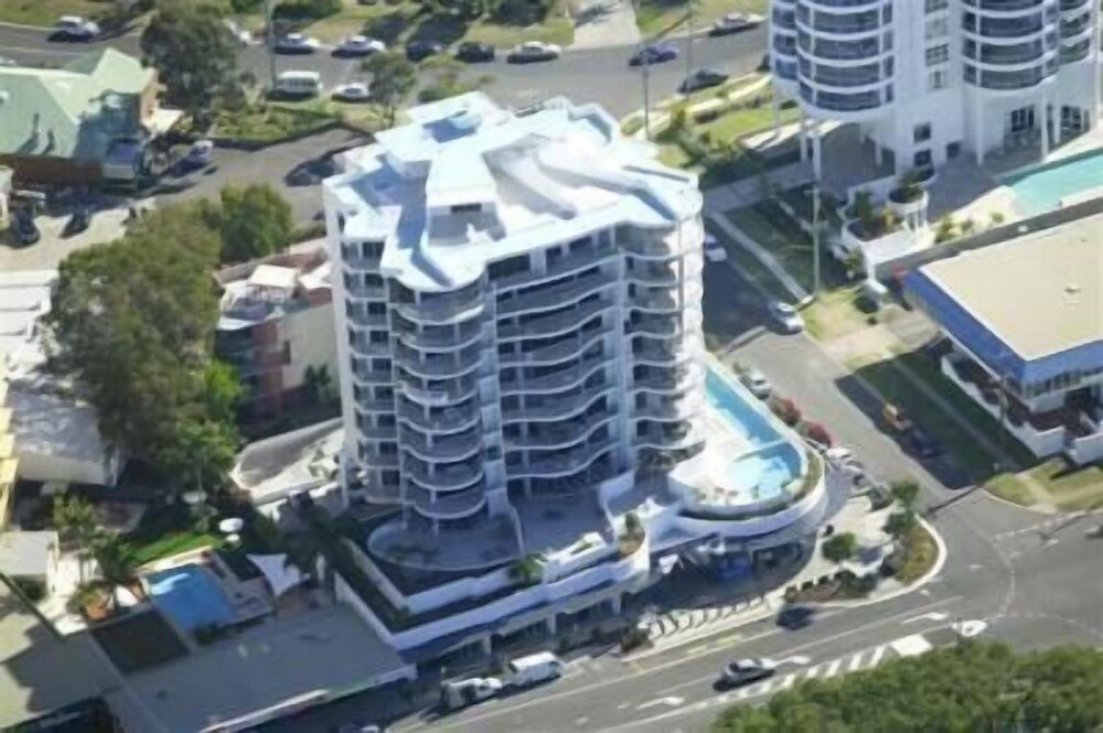 Silver Sea On Sixth Resort — 5-Star Luxury Hotel in Maroochydore, Australia