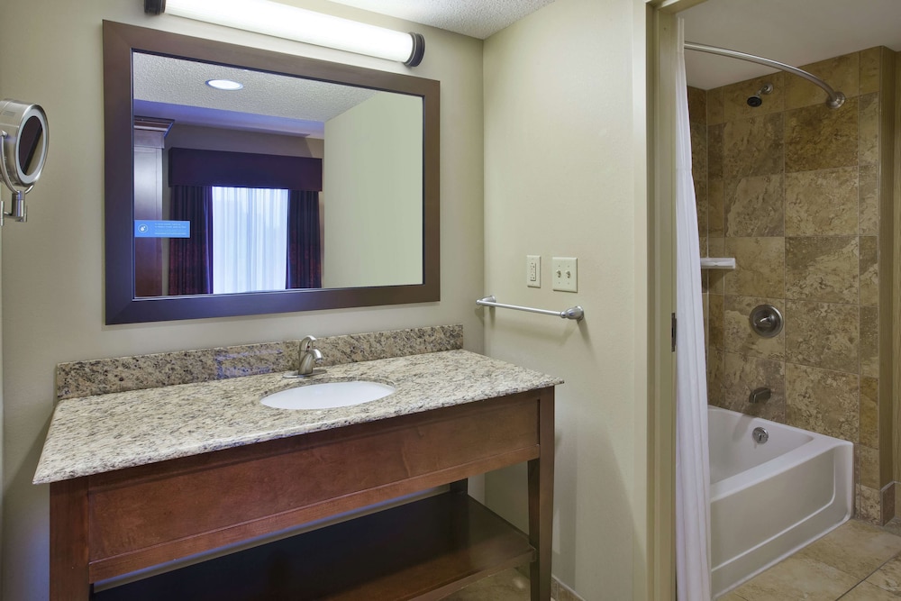 Hampton Inn Brockport NY - photo 22