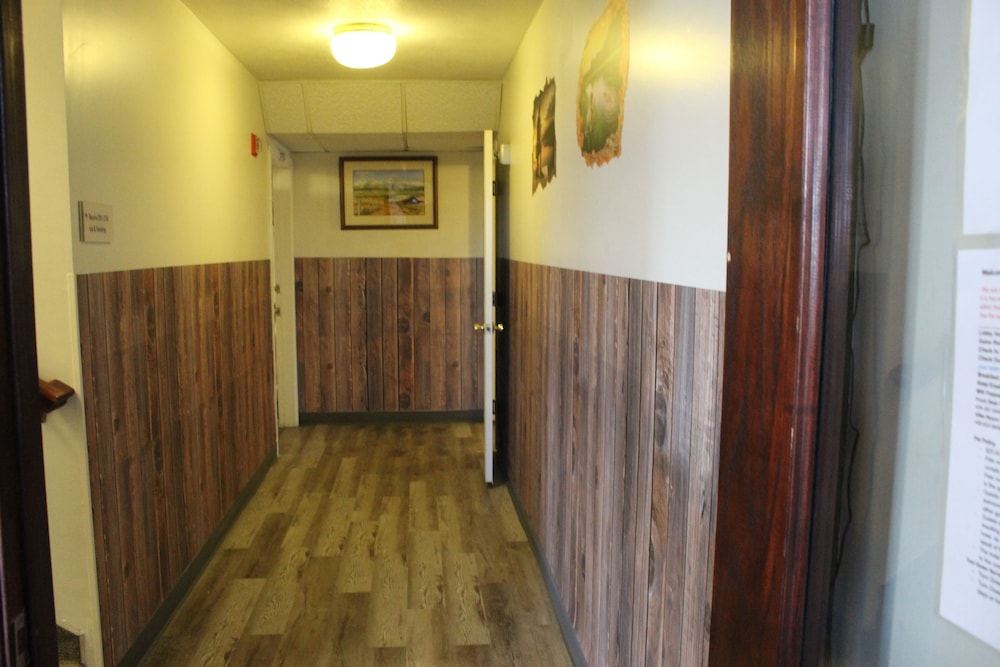 Rodeway Inn Whitehall - photo 112