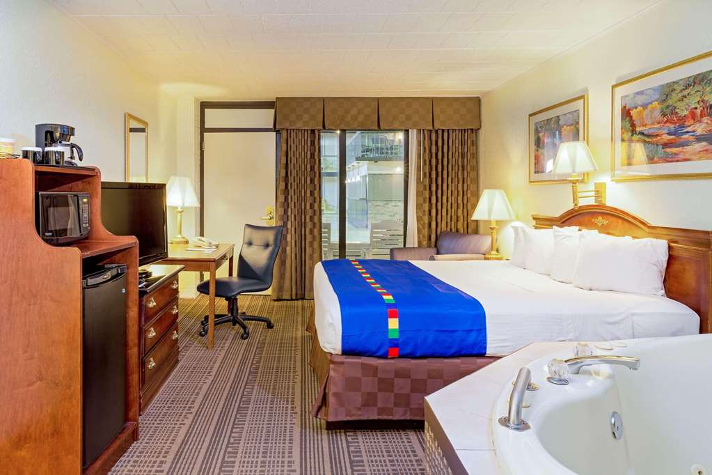 Park Inn by Radisson Sharon - photo 13