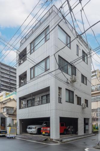 Home suite Home Ryogoku Perfect for Families and Groups Spacious 197m2 Home with 8 BR & 3 BA Up to 15 ppl with Parking and 3 Stations — 4-Star Luxury Hotel in Tokyo, Japan