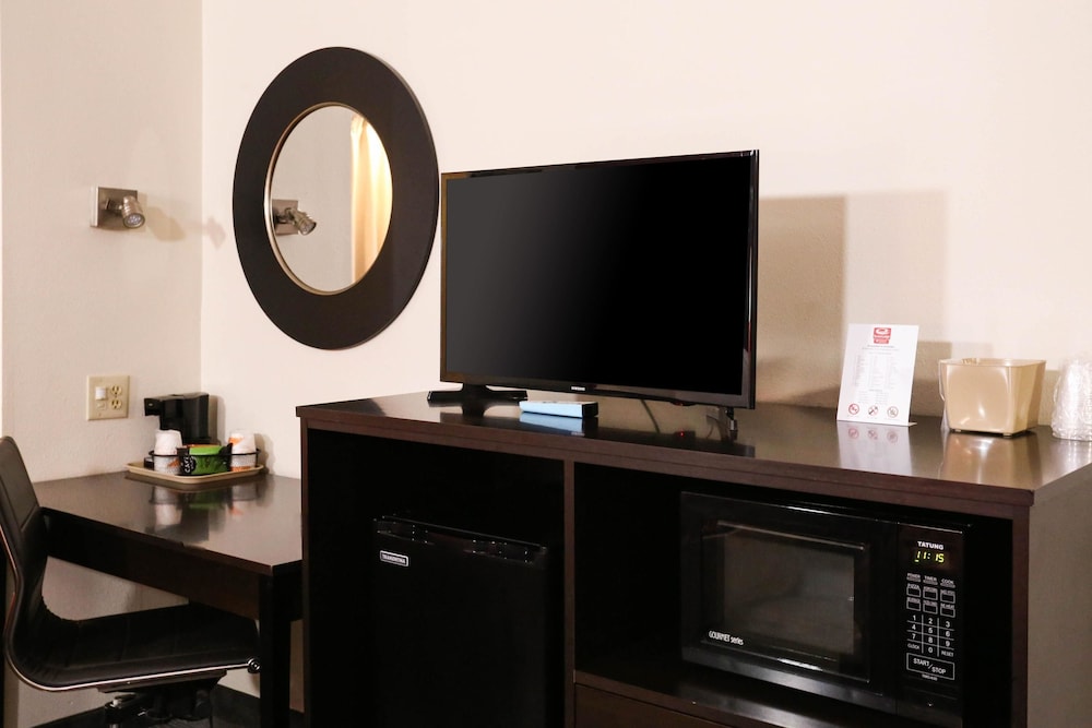 Greenville Pelham Inn by IHG - photo 34