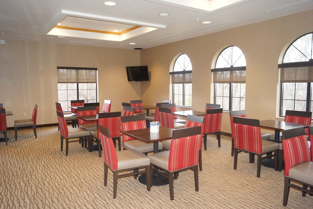 City Express by Marriott Milford Cooperstown - photo 46