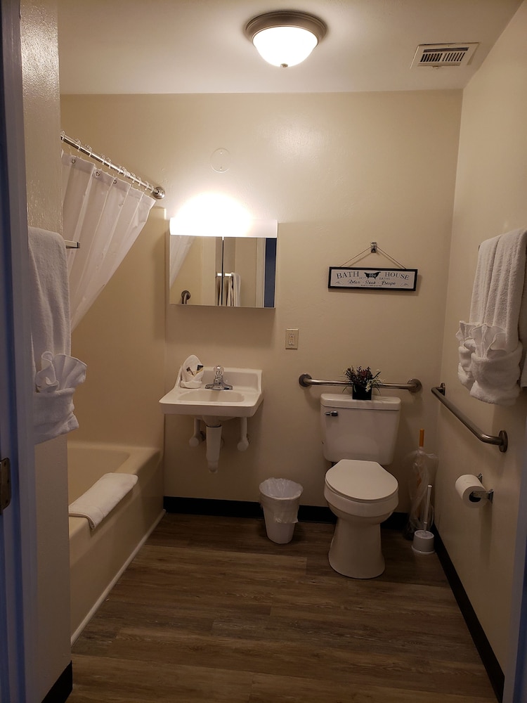 Affordable Suites Burlington - photo 43