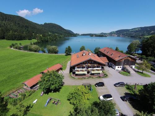 Der Anderlbauer am See - carbon neutral hotel in Schliersee
