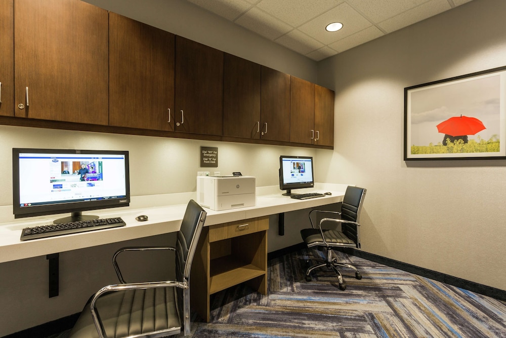 Hampton Inn Cumberland - photo 29