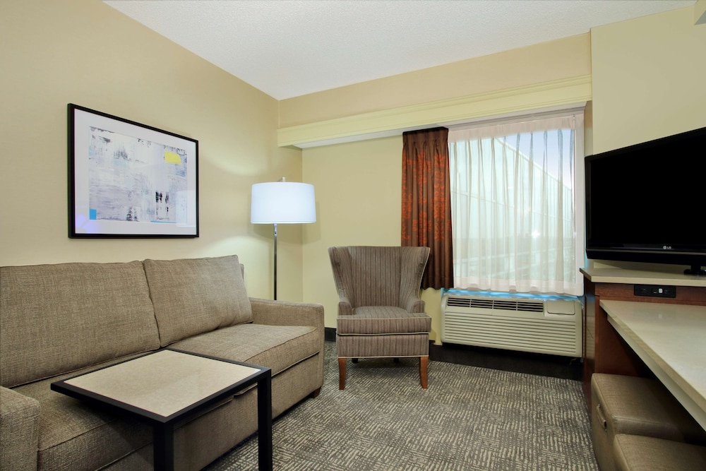 Hampton Inn & Suites Columbus Downtown - photo 36