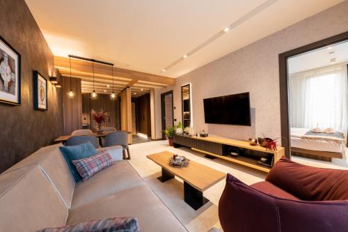 Woodside Residences by Vedrana — 4-Star Luxury Hotel in Raska, Serbia