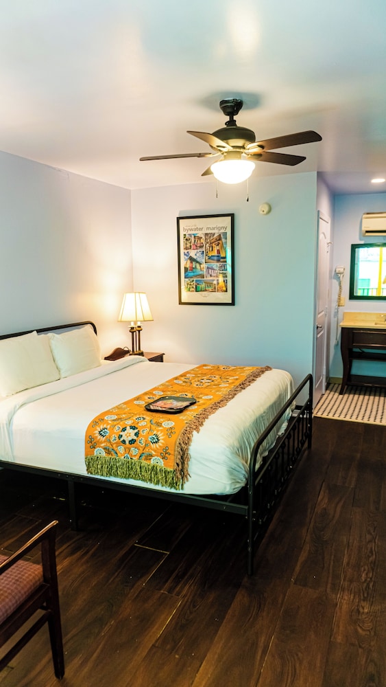 Olde Town Inn - photo 19