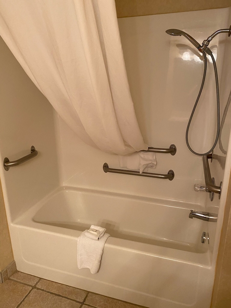 The Boardwalk Inn - photo 11