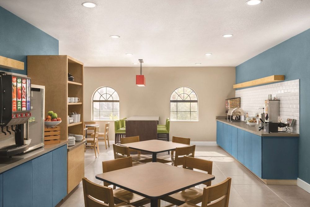 Baymont Inn and Suites by Wyndham The Woodlands - photo 26